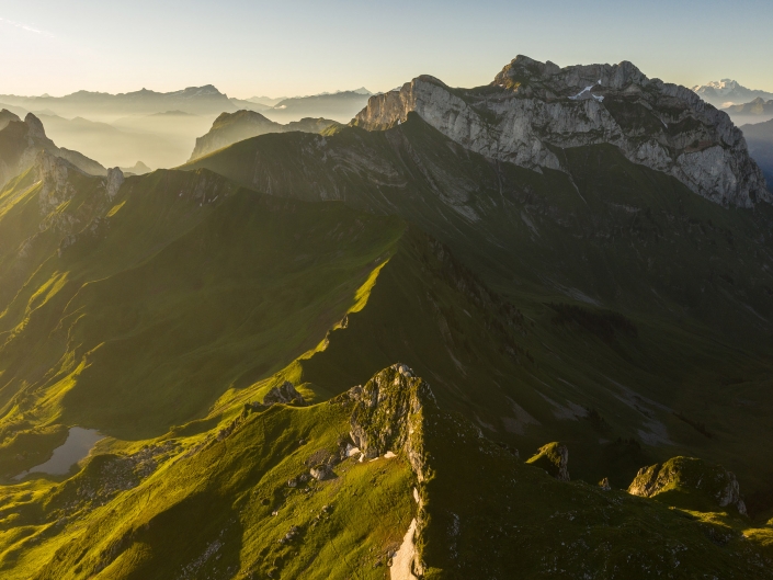 Pointe des Pavis (2075 m)