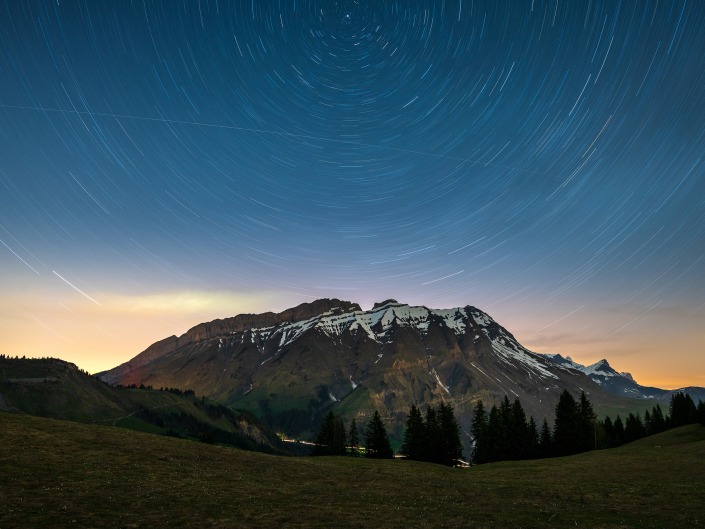 Pose longue nocturne dans les Aravis en Haute-Savoie