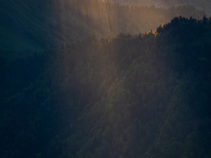 Vue depuis le sommet de la Belle Etoile dans les Bauges (Savoie)