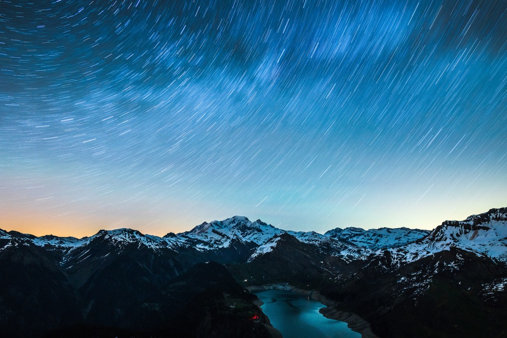 Depuis la Roche Parstire, circumpolaire au-dessus du barrage de Roselend et du Mont Blanc