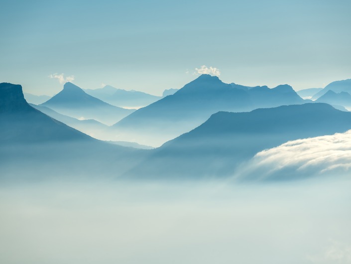 Vue sur la Chartreuse depuis le Mont Margériaz dans les Bauges en Savoie