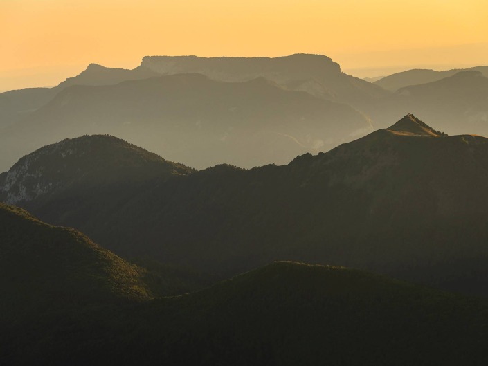Depuis la Dent d'Arclusaz : coucher de soleil sur les Bauges