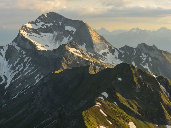 Lumière du soir sur le Mont Charvin