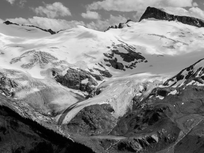 Glacier au dessus du lac Garibaldi au Canada