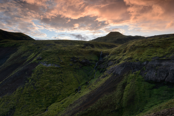 Coucher de soleil près de Thakgil en Islande